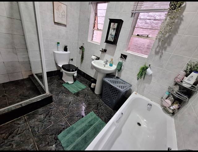 3 BEDROOM HOUSE FOR SALE IN VANDERBIJLPARK SE 7